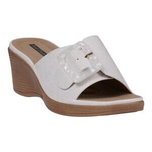 GC Shoes Women's Teri Buckle Wedge Heel Slide Sandals White Size 7